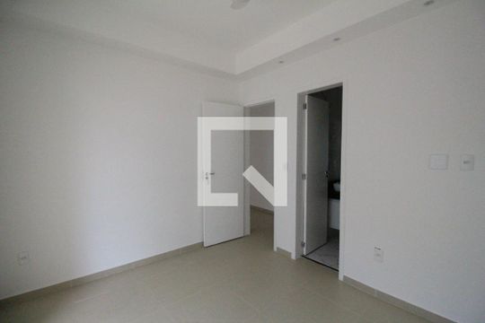 Suíte de apartamento para alugar com 2 quartos, 75m² em Taquara, Rio de Janeiro