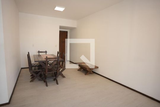 Sala de apartamento para alugar com 3 quartos, 96m² em Costa Azul, Salvador
