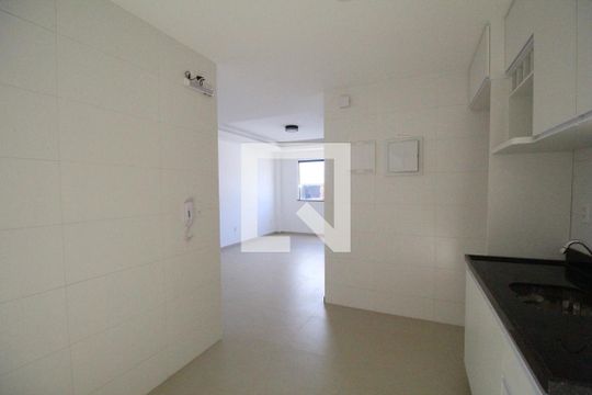 Cozinha de apartamento para alugar com 2 quartos, 75m² em Taquara, Rio de Janeiro