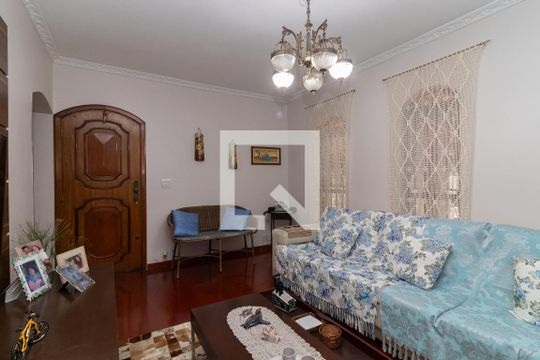 Sala de casa à venda com 3 quartos, 141m² em Vila Nhocuné, São Paulo