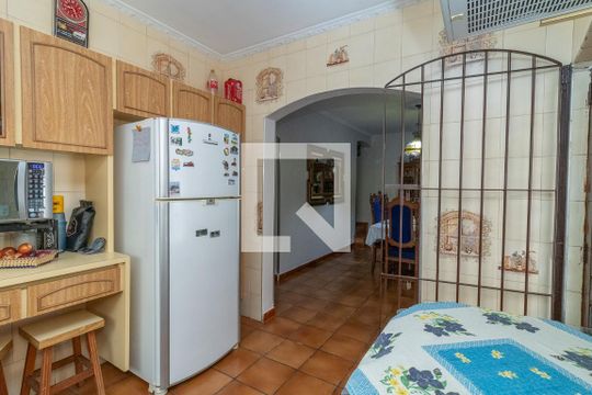 Cozinha de casa à venda com 3 quartos, 141m² em Vila Nhocuné, São Paulo