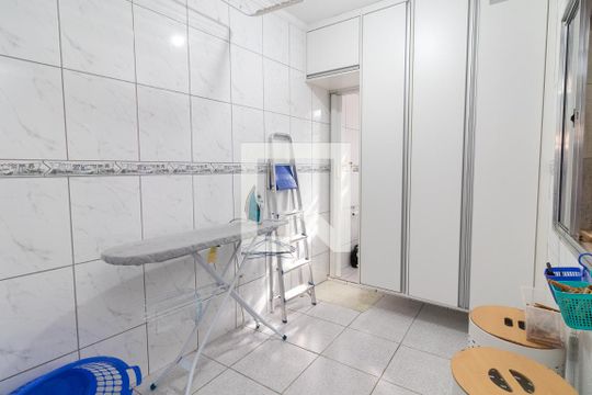 Área de Serviço de casa à venda com 3 quartos, 141m² em Vila Nhocuné, São Paulo