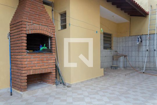 Área de Serviço de casa para alugar com 4 quartos, 303m² em Dos Casa, São Bernardo do Campo
