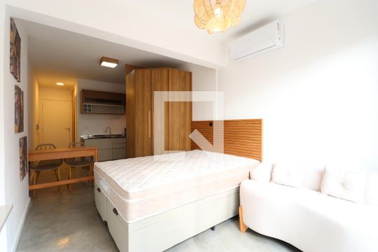 Sala/Quarto de kitnet/studio à venda com 1 quarto, 37m² em Pompeia, São Paulo