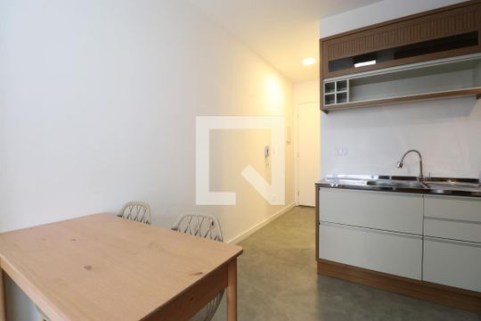 Cozinha de kitnet/studio à venda com 1 quarto, 37m² em Pompeia, São Paulo