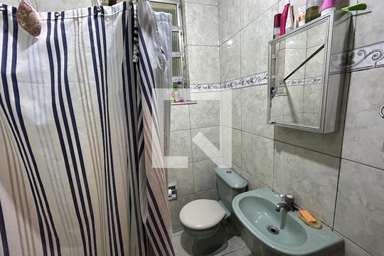 Banheiro de casa à venda com 3 quartos, 90m² em Todos Os Santos, Rio de Janeiro