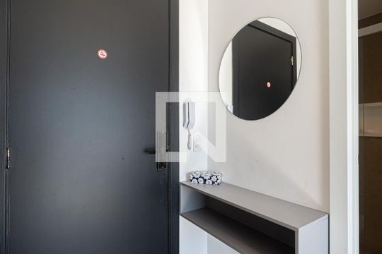 Entrada do apartamento de kitnet/studio para alugar com 1 quarto, 18m² em Bela Vista, São Paulo