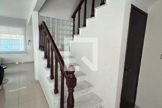 Casa à venda com 3 quartos, 170m² em Itaipu, Niterói