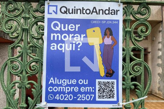 Fachada plaquinha de casa à venda com 3 quartos, 220m² em Vila Invernada, São Paulo