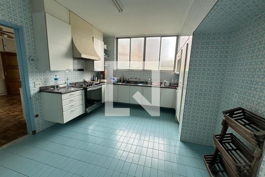 Casa à venda com 3 quartos, 600m² em Pacaembu, São Paulo