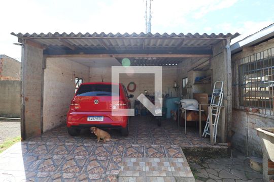 Garagem de casa à venda com 2 quartos, 48m² em Mathias Velho, Canoas