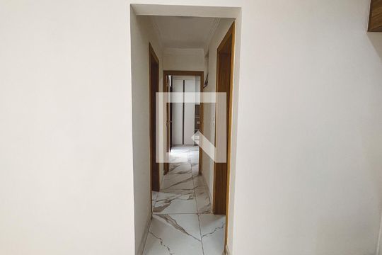 Corredor de casa de condomínio à venda com 2 quartos, 52m² em Água Fria, São Paulo
