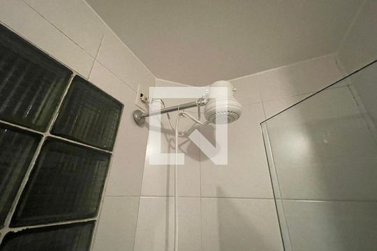 Banheiro Social de apartamento para alugar com 2 quartos, 64m² em Butantã, São Paulo