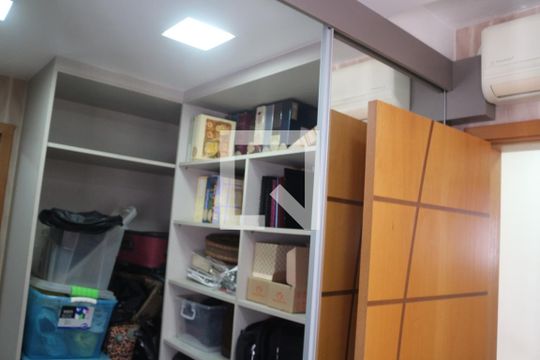 Closet da suíte 2 de apartamento à venda com 3 quartos, 360m² em Santa Paula, São Caetano do Sul