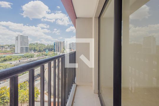 Varanda de kitnet/studio para alugar com 1 quarto, 24m² em Pinheiros, São Paulo