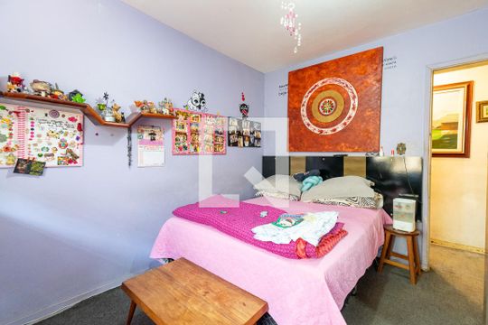 Quarto 2 de casa à venda com 3 quartos, 307m² em Vila Babilonia, São Paulo