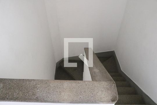 Corredor - Escada de casa à venda com 2 quartos, 80m² em Vila Romana, São Paulo