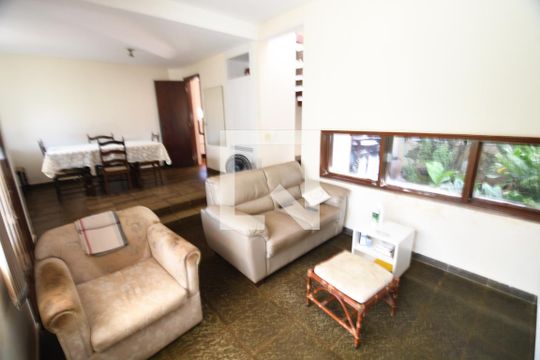Sala 2 de casa para alugar com 4 quartos, 258m² em Jardim das Paineiras, Campinas