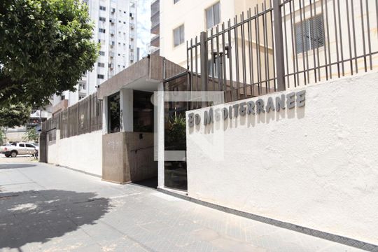 Fachada de apartamento para alugar com 2 quartos, 60m² em Setor Oeste, Goiânia
