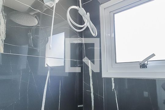 Banheiro de apartamento para alugar com 2 quartos, 69m² em Scharlau, São Leopoldo