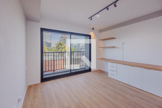 Kitnet/Studio à venda com 1 quarto, 25m² em Pinheiros, São Paulo