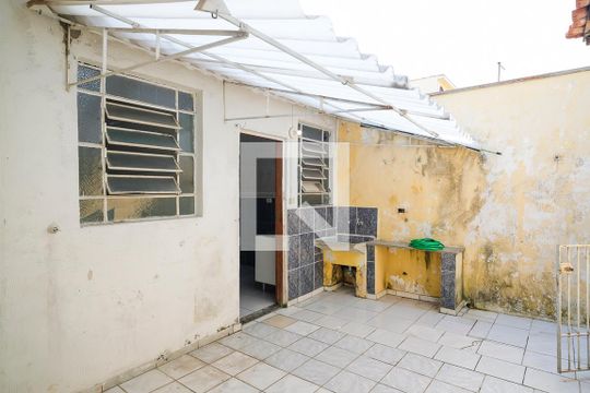 Quintal e área de serviço de casa para alugar com 1 quarto, 70m² em Rudge Ramos, São Bernardo do Campo