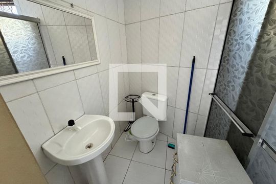 Banheiro de kitnet/studio à venda com 1 quarto, 48m² em Campina, São Leopoldo