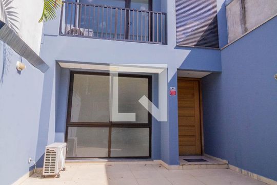 Garagem de casa para alugar com 4 quartos, 165m² em Chácara Seis de Outubro, São Paulo