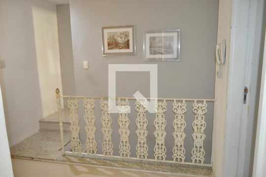 Corredor de casa de condomínio à venda com 5 quartos, 200m² em Todos Os Santos, Rio de Janeiro