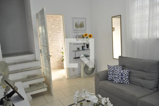 Sala de casa de condomínio à venda com 5 quartos, 200m² em Todos Os Santos, Rio de Janeiro