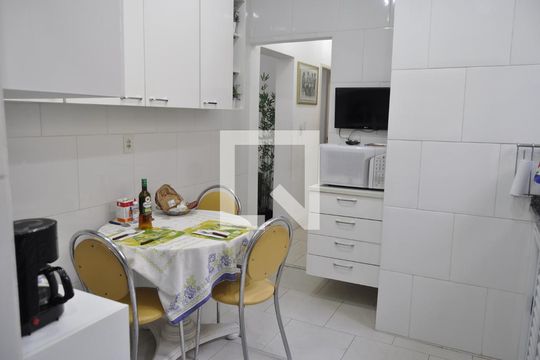 Cozinha de casa de condomínio à venda com 5 quartos, 200m² em Todos Os Santos, Rio de Janeiro