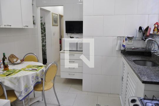 Cozinha de casa de condomínio à venda com 5 quartos, 200m² em Todos Os Santos, Rio de Janeiro