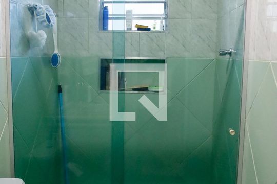 Banheiro 2 de casa à venda com 5 quartos, 274m² em Padroeira, Osasco