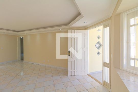 Casa para alugar com 3 quartos, 150m² em Rio Branco, Canoas