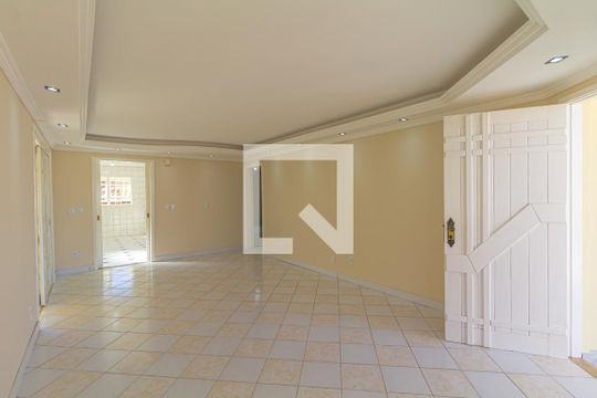 Sala de casa para alugar com 3 quartos, 150m² em Rio Branco, Canoas