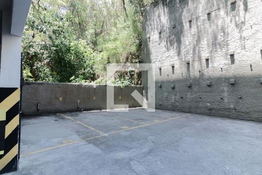Garagem de apartamento para alugar com 3 quartos, 100m² em Copacabana, Rio de Janeiro