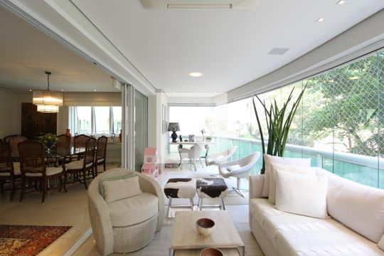 Varanda de apartamento à venda com 3 quartos, 280m² em Itaim Bibi, São Paulo