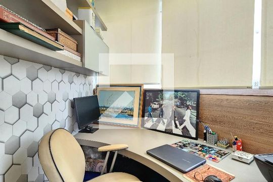 Escritório de apartamento para alugar com 3 quartos, 117m² em Sagrada Família, Belo Horizonte