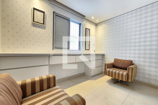 Quarto 1 de apartamento para alugar com 3 quartos, 117m² em Sagrada Família, Belo Horizonte