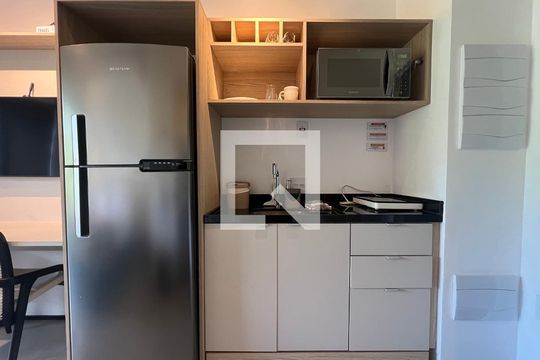 Cozinha de kitnet/studio à venda com 1 quarto, 23m² em Cerqueira César, São Paulo