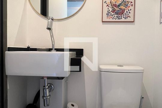 Banheiro de kitnet/studio à venda com 1 quarto, 23m² em Cerqueira César, São Paulo