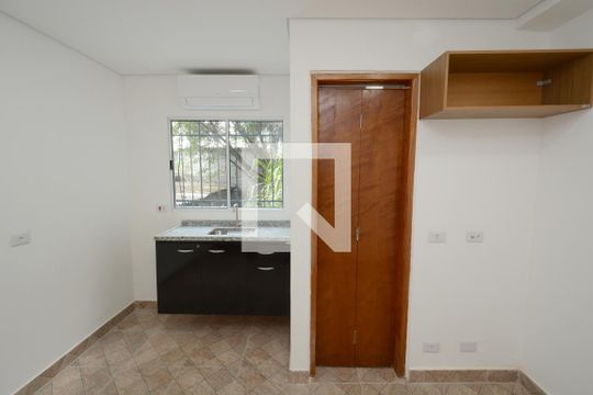 Studio de kitnet/studio para alugar com 1 quarto, 18m² em Vila Castelo, São Paulo