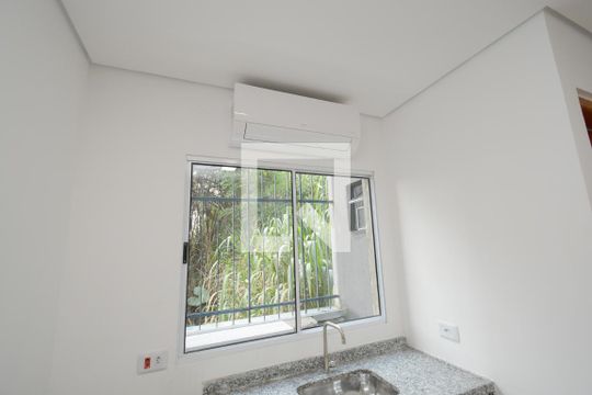 Studio de kitnet/studio para alugar com 1 quarto, 18m² em Vila Castelo, São Paulo