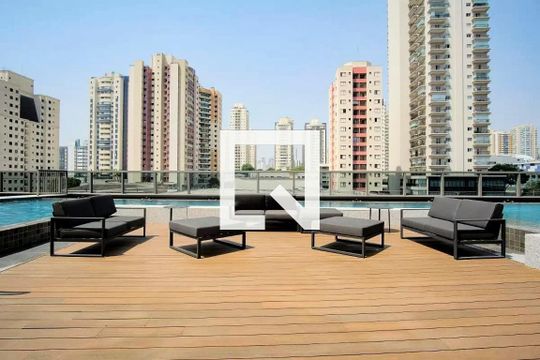 Condomínio - Piscina de kitnet/studio para alugar com 1 quarto, 25m² em Vila Gomes Cardim, São Paulo