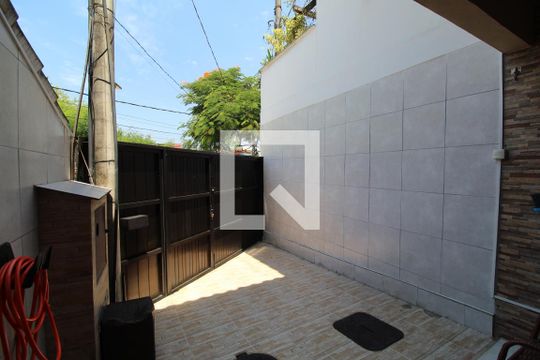 Garagem de casa para alugar com 2 quartos, 80m² em Curicica, Rio de Janeiro