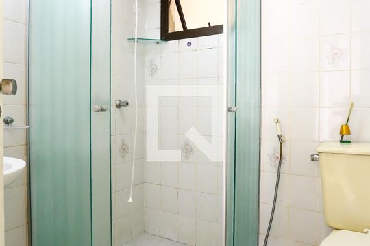 Banheiro de apartamento à venda com 3 quartos, 76m² em Jardim Vazani, São Paulo
