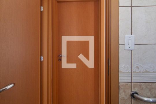 Banheiro de apartamento à venda com 3 quartos, 112m² em Azenha, Porto Alegre