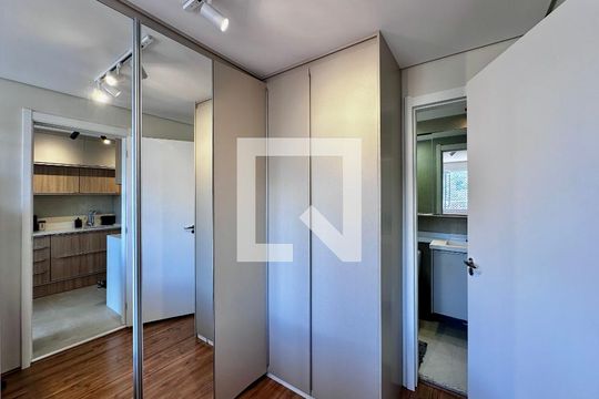 Suíte de apartamento à venda com 1 quarto, 28m² em Jardim Caravelas, São Paulo