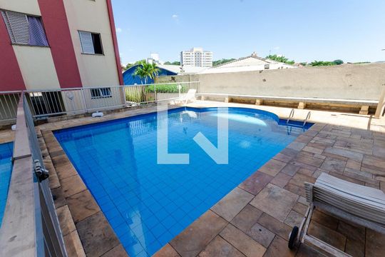 Piscina de apartamento para alugar com 2 quartos, 62m² em Jaguará, São Paulo
