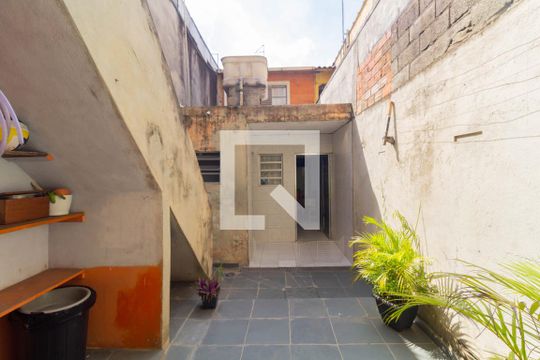 Quintal de casa à venda com 3 quartos, 106m² em Vila Regina, São Paulo